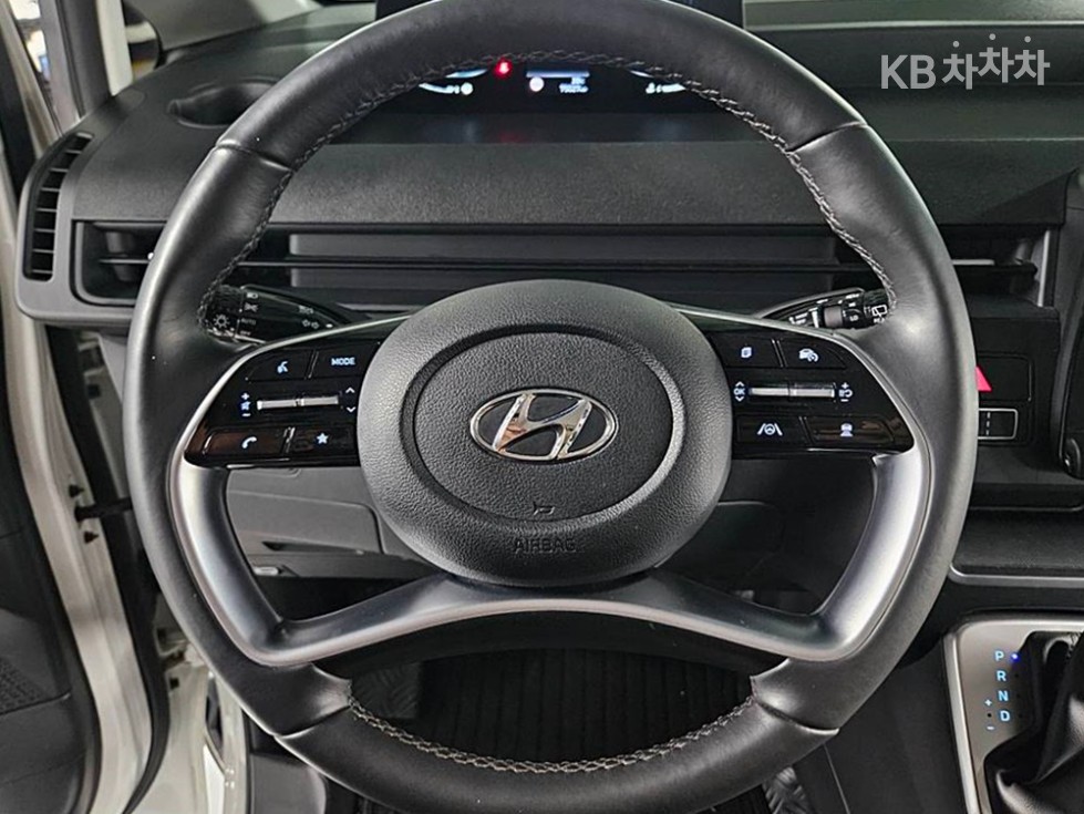 Hyundai Staria — miniaturë 11