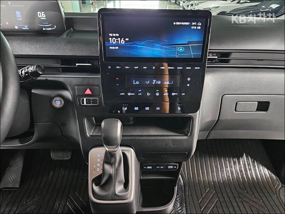 Hyundai Staria — miniaturë 12