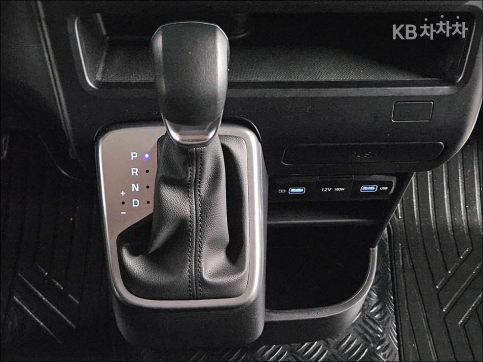 Hyundai Staria — miniaturë 14