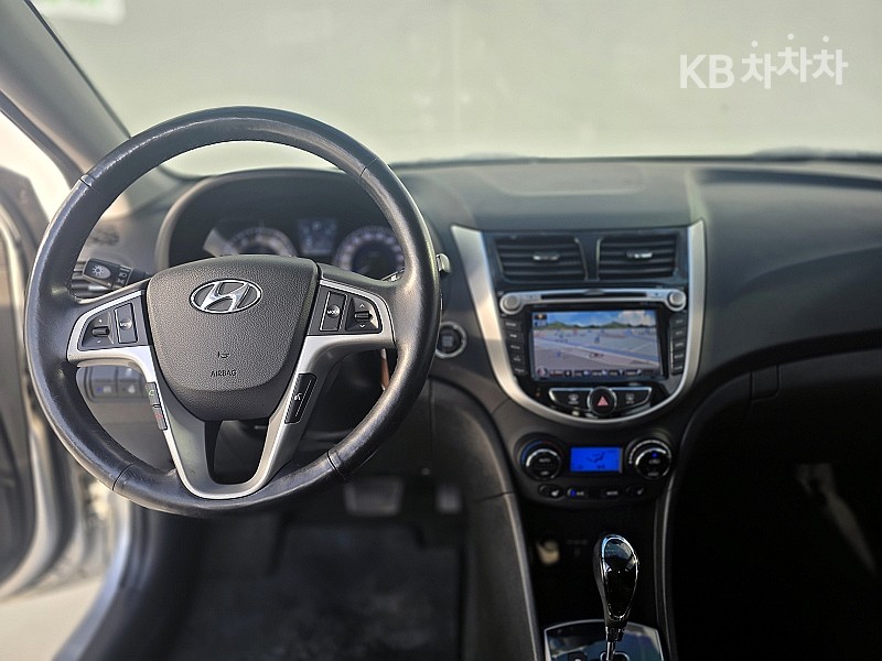 Hyundai Accent — miniaturë 6