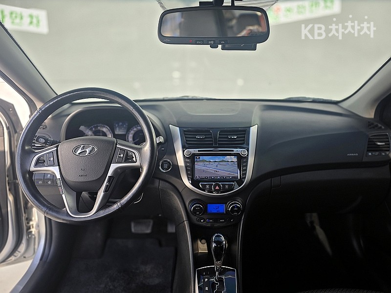 Hyundai Accent — miniaturë 14
