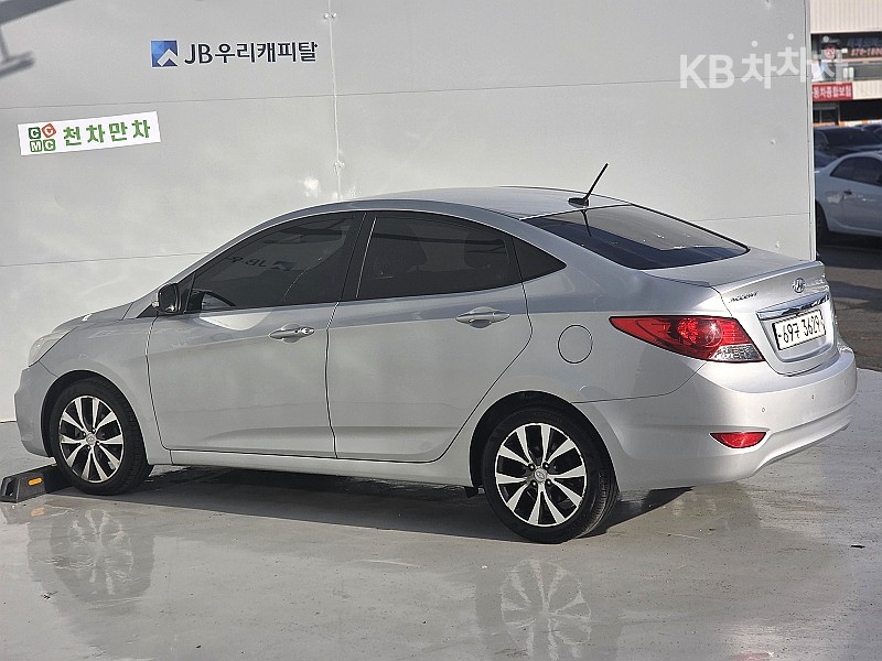 Hyundai Accent — miniaturë 19