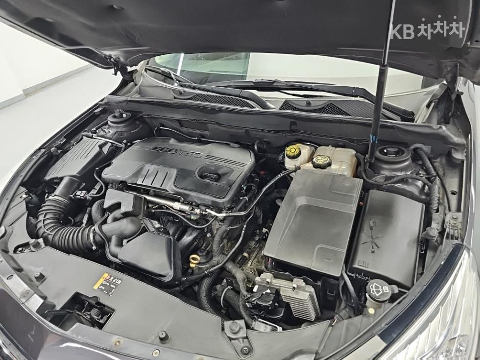 Chevrolet Malibu — miniaturë 5
