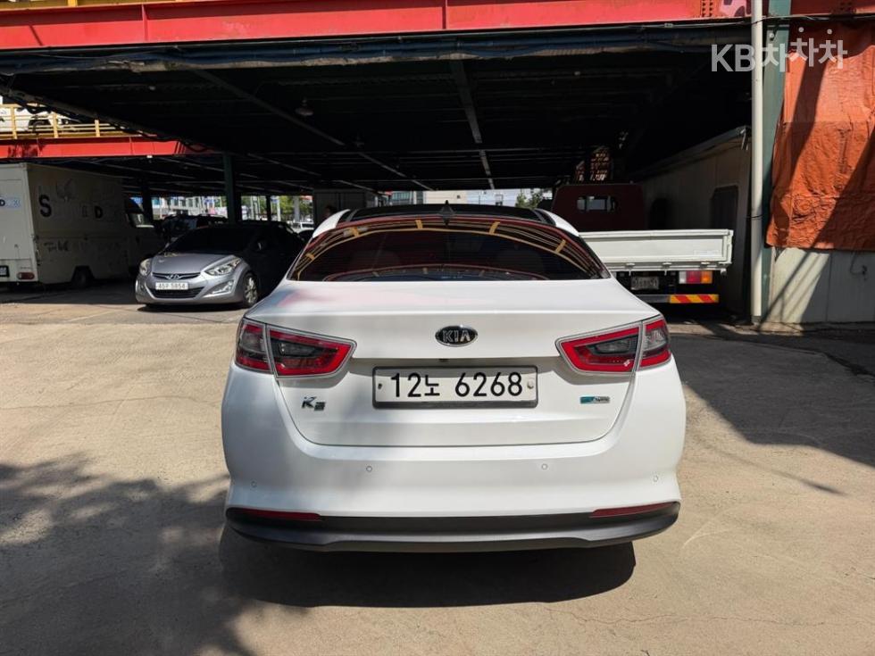 Kia K5 — miniaturë 4