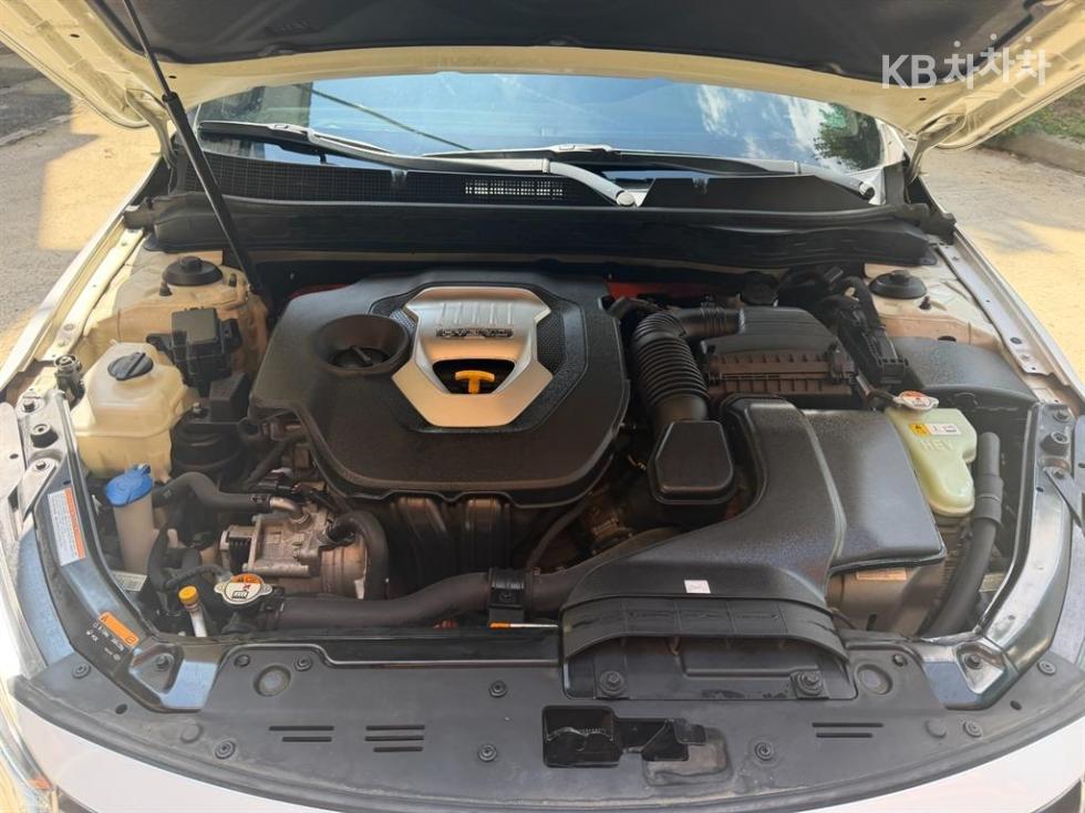 Kia K5 — miniaturë 6