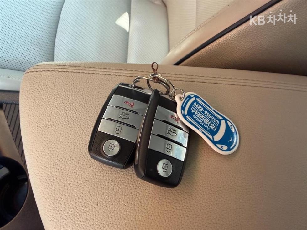 Kia K5 — miniaturë 17