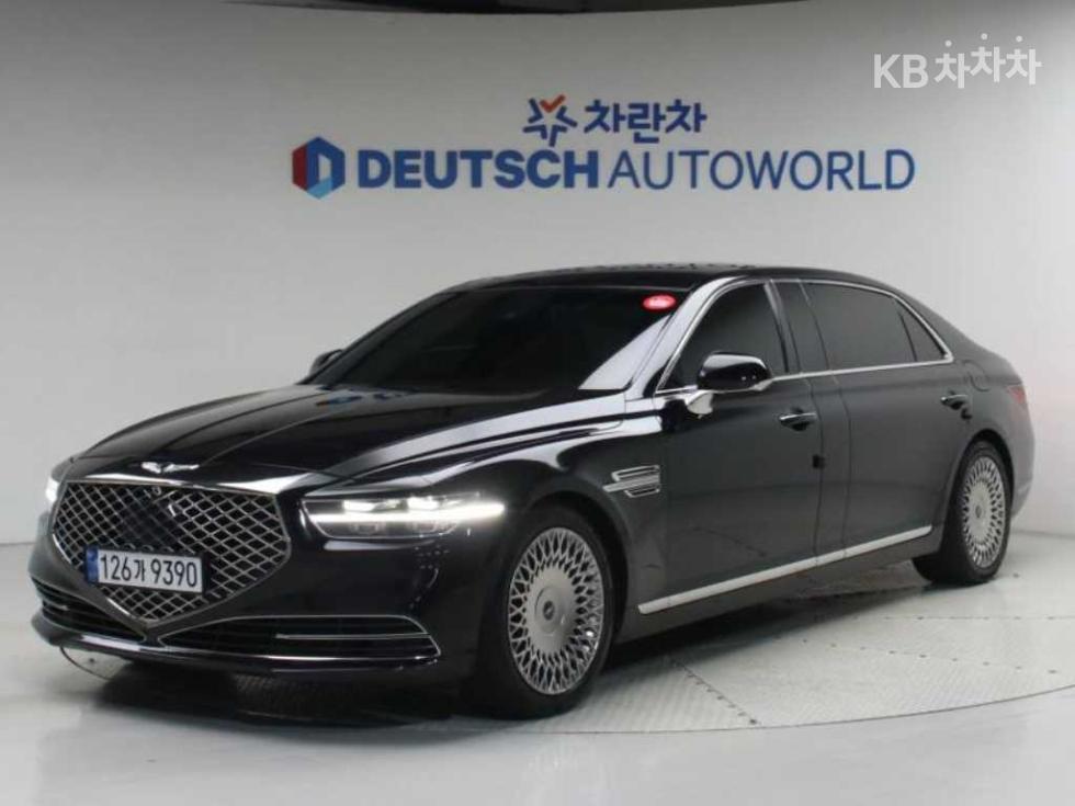 Genesis G90