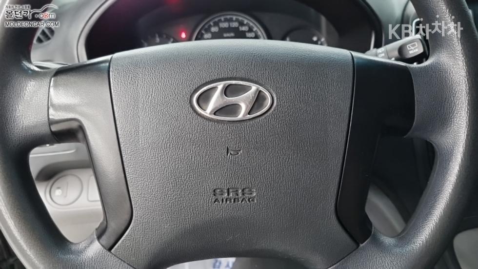Hyundai Starex — miniaturë 9