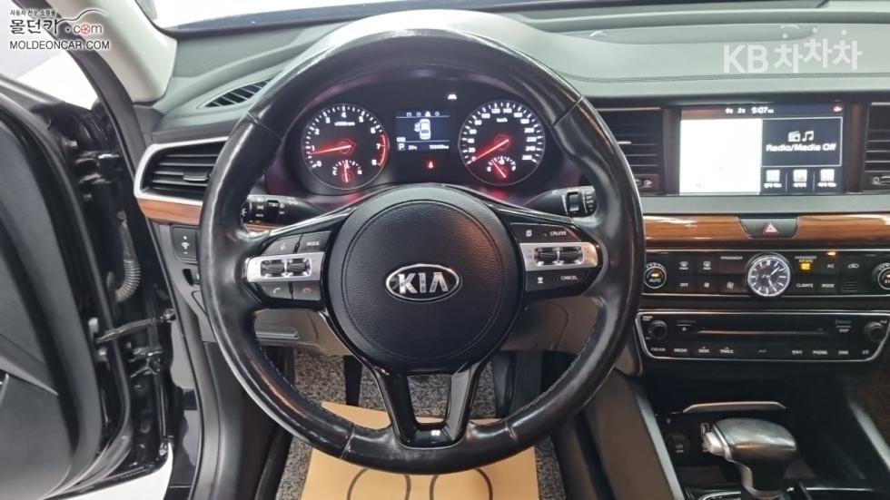 Kia K7 — miniaturë 11
