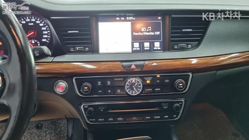 Kia K7 — miniaturë 12