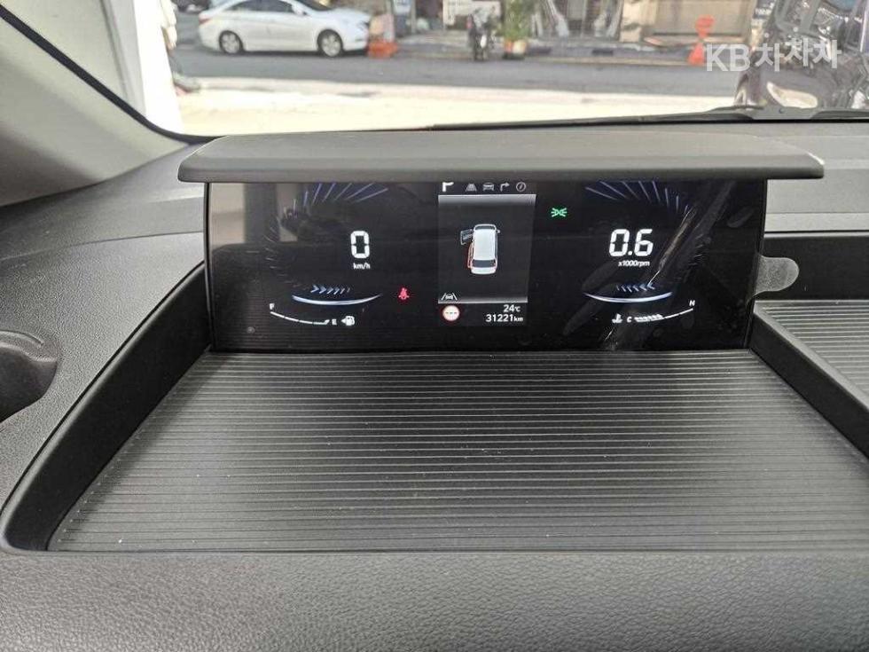 Hyundai Staria — miniaturë 8