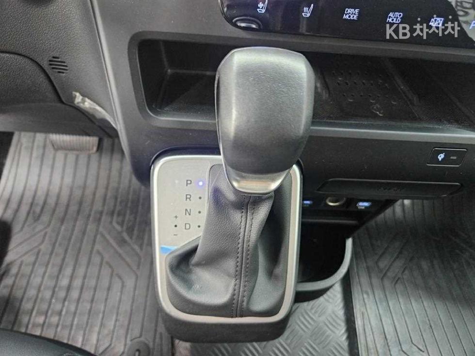 Hyundai Staria — miniaturë 9