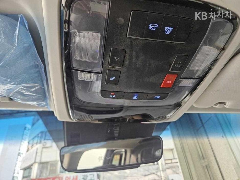Hyundai Staria — miniaturë 10