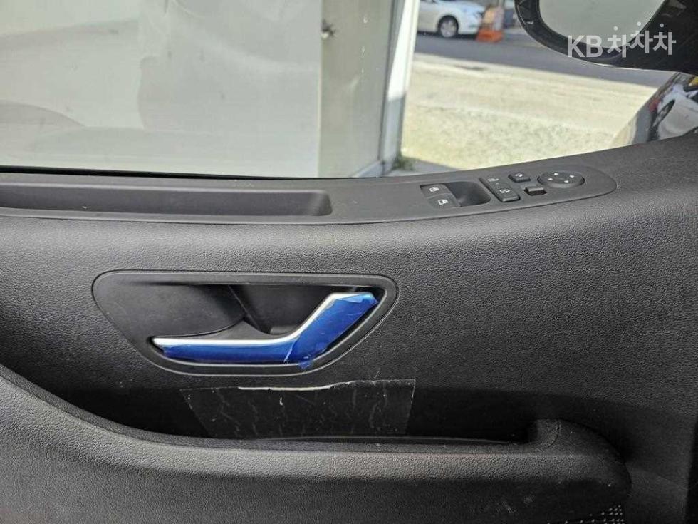 Hyundai Staria — miniaturë 13