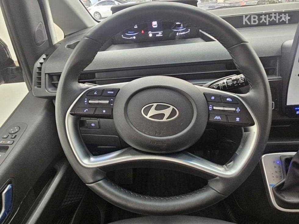 Hyundai Staria — miniaturë 15