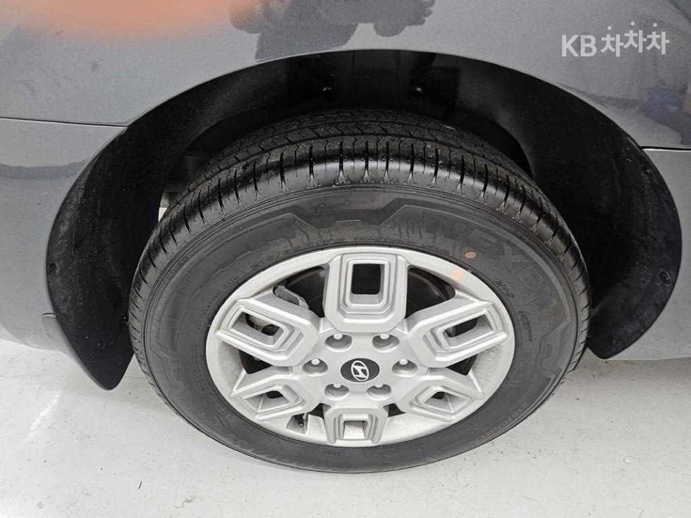 Hyundai Staria — miniaturë 16