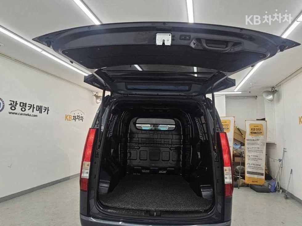Hyundai Staria — miniaturë 19