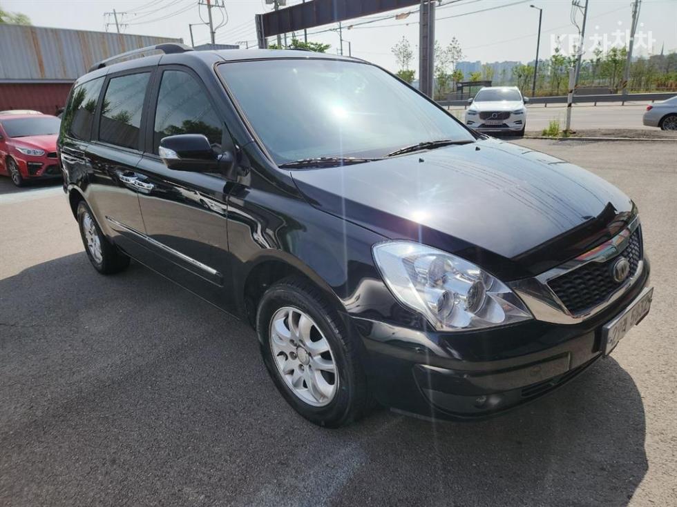 Kia Carnival — miniaturë 3