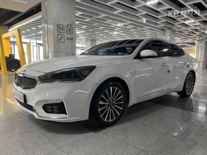 Kia K7 3.0 LPI Prestige (Rental Car) — foto 1