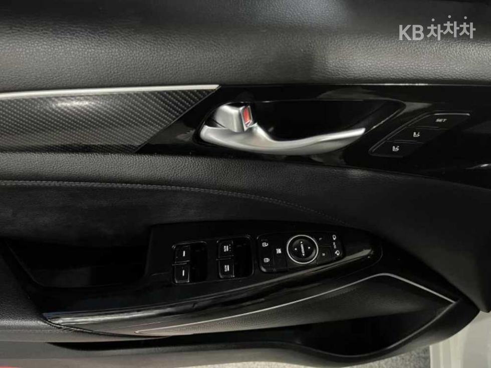 Kia K7 — miniaturë 8