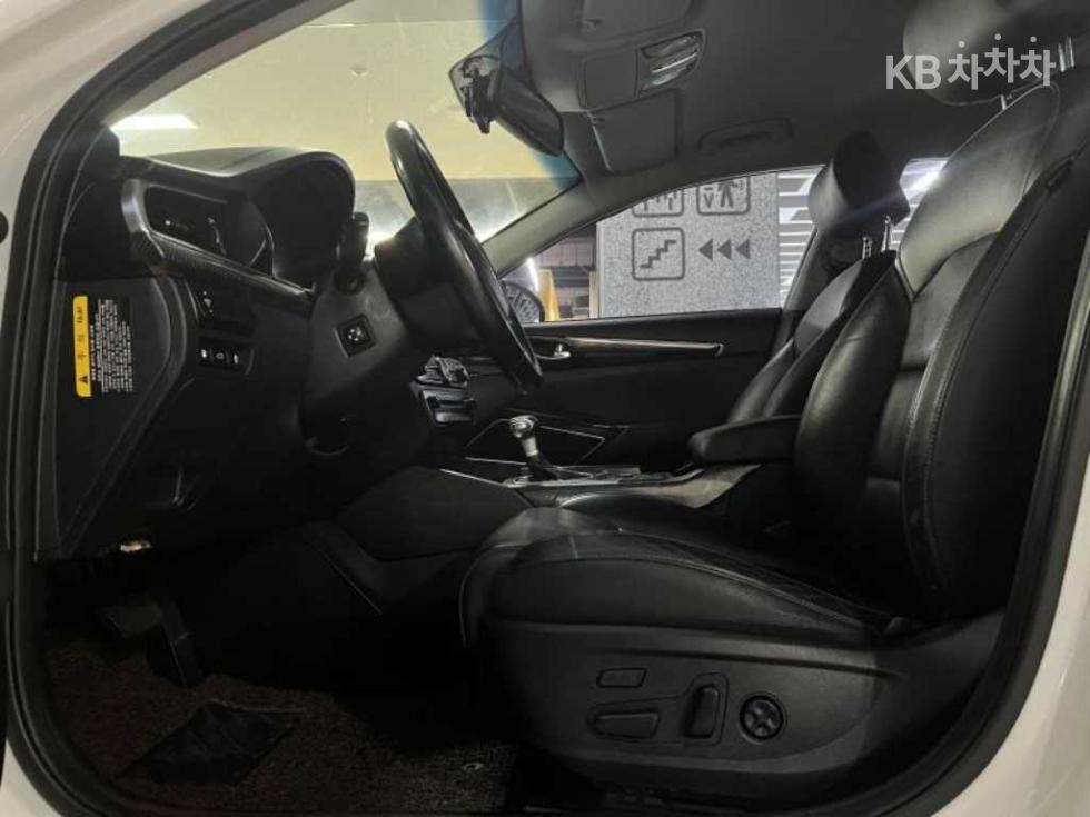 Kia K7 — miniaturë 9
