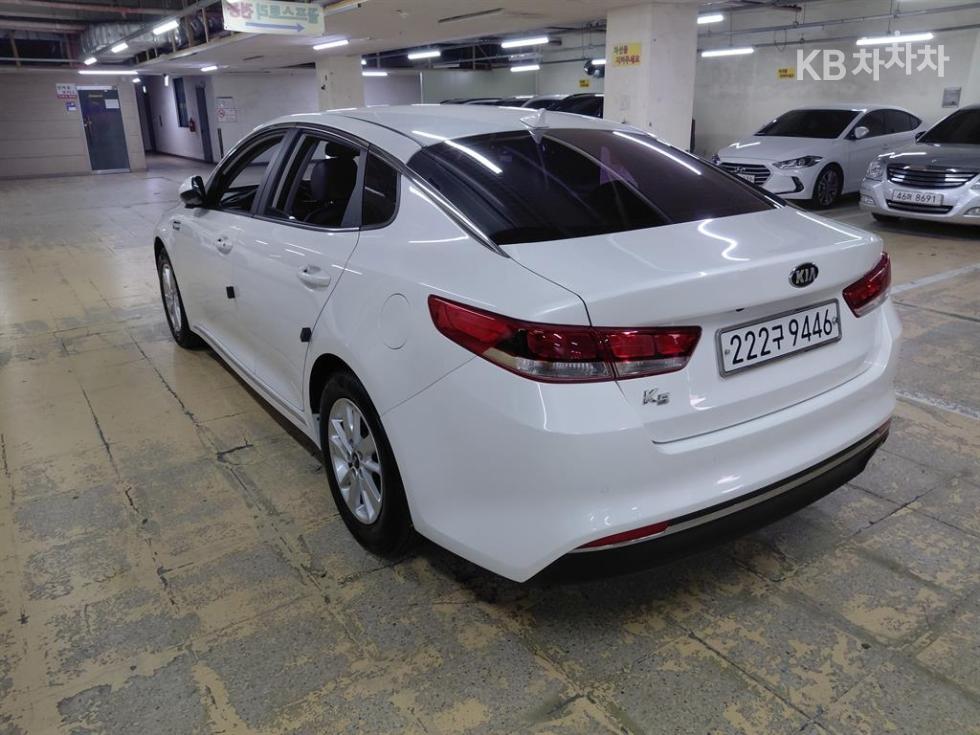Kia K5 — miniaturë 6