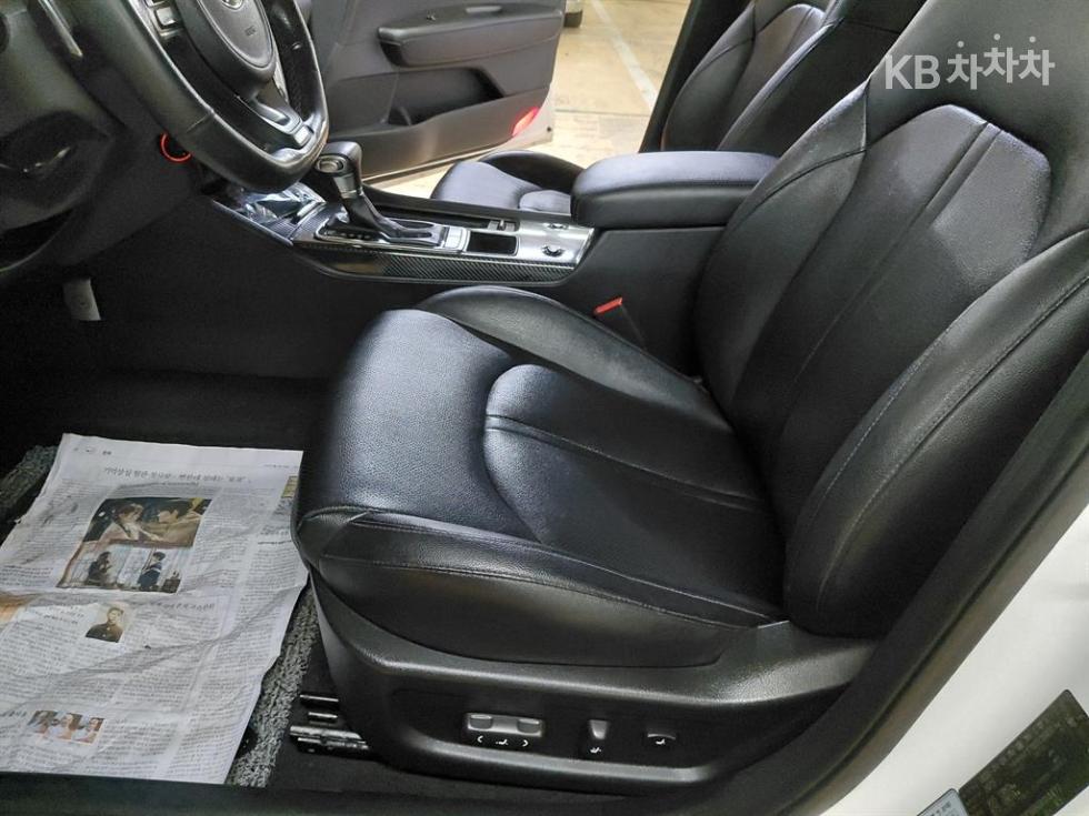 Kia K5 — miniaturë 13