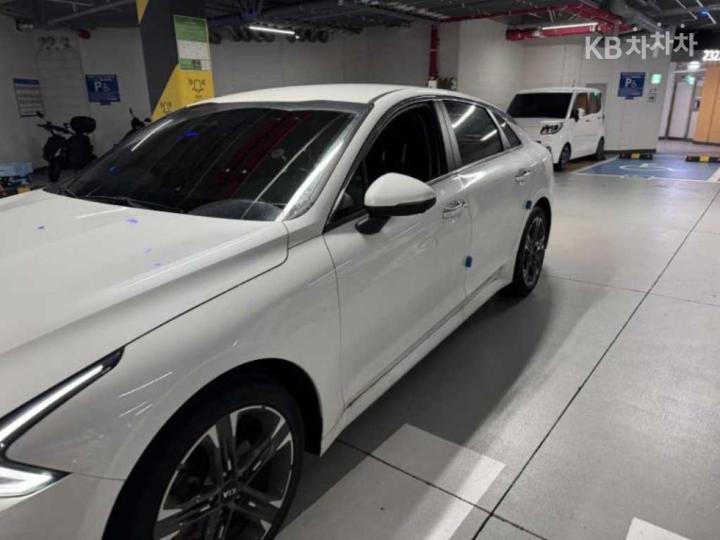 Kia K5 — miniaturë 2