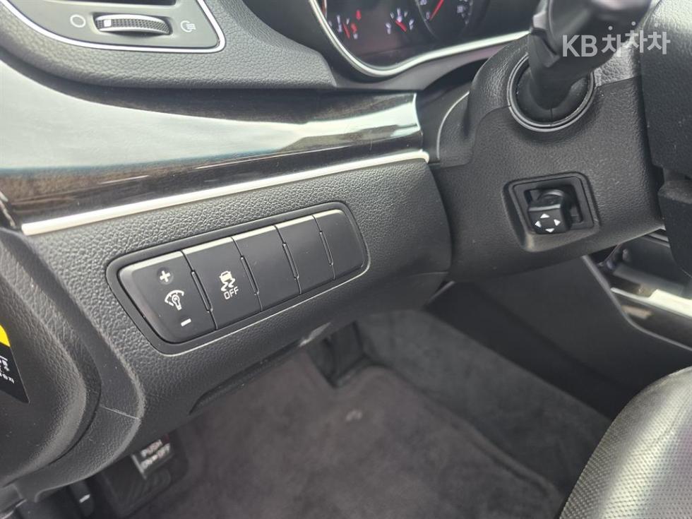 Kia K7 — miniaturë 8