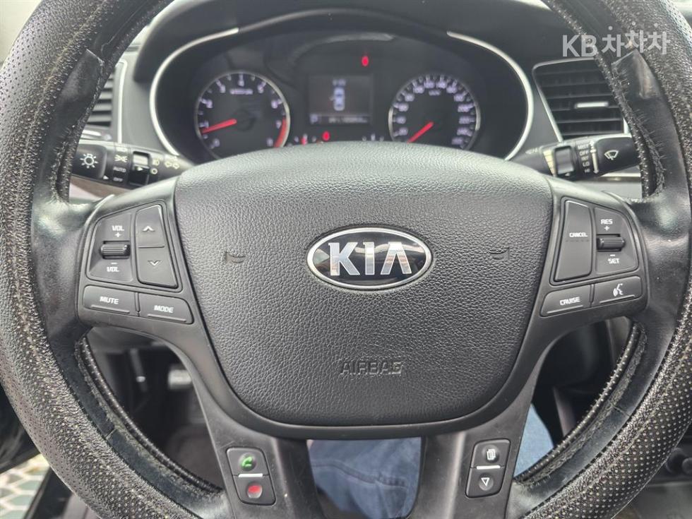 Kia K7 — miniaturë 9