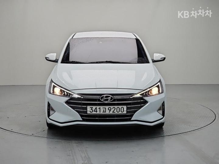 Hyundai Avante — miniaturë 2