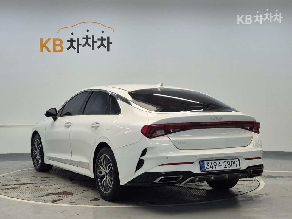 Kia K5 — miniaturë 2