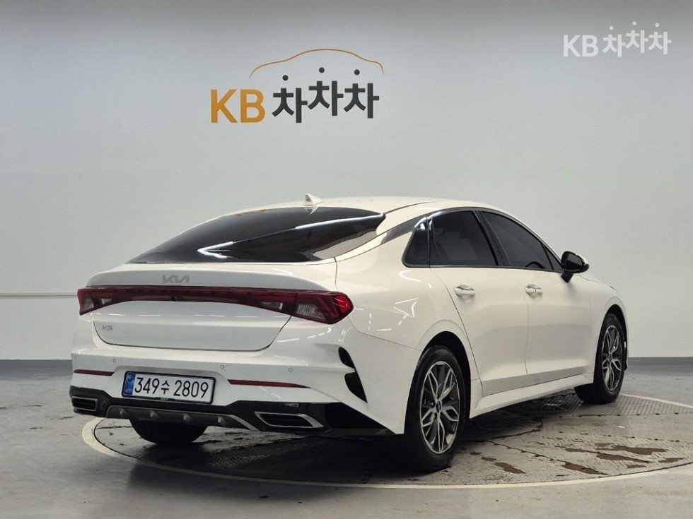 Kia K5 — miniaturë 3