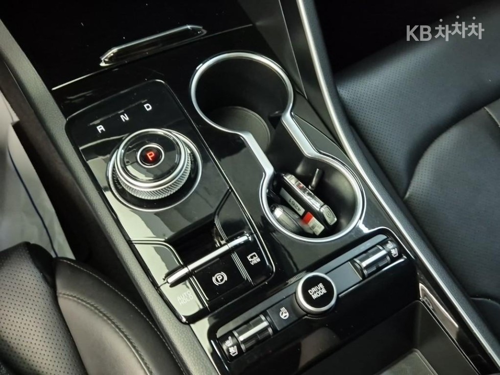 Kia K5 — miniaturë 8