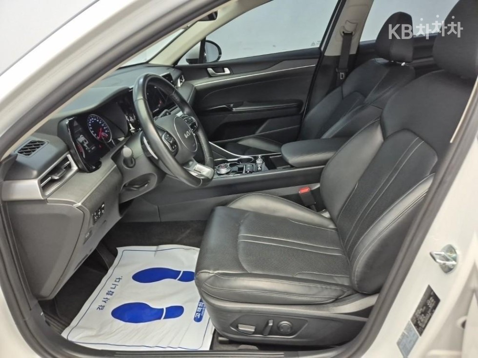 Kia K5 — miniaturë 11