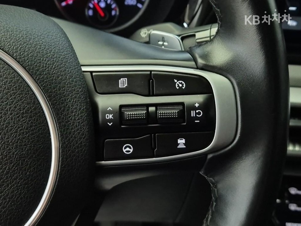Kia K5 — miniaturë 15