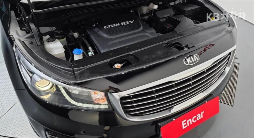 Kia Carnival — miniaturë 5