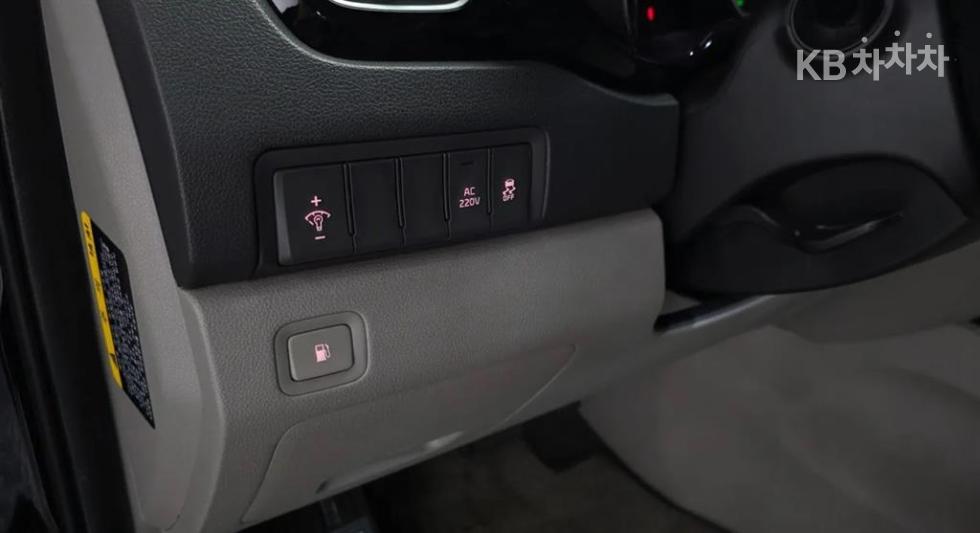 Kia Carnival — miniaturë 13