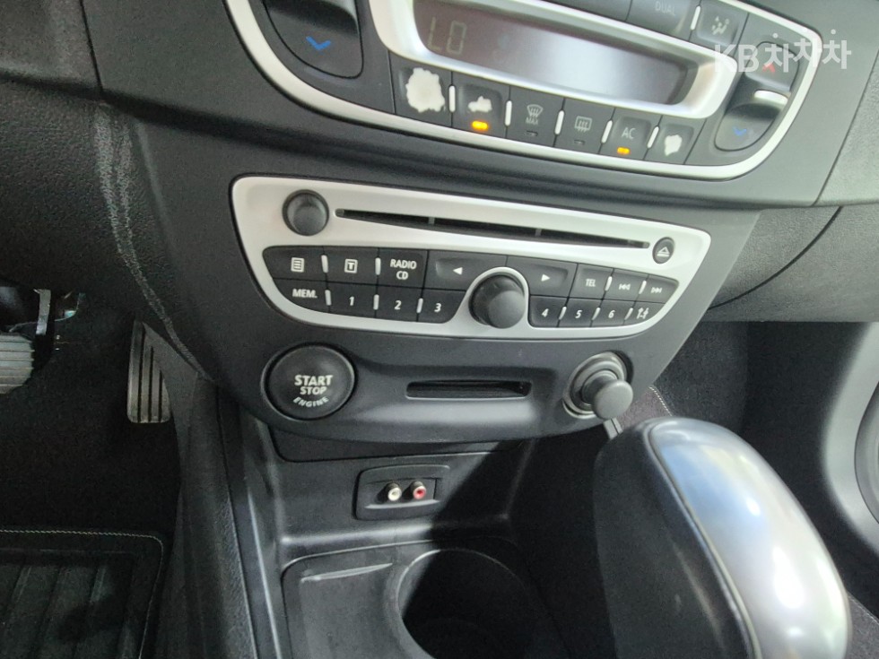 Renault SM3 — miniaturë 15