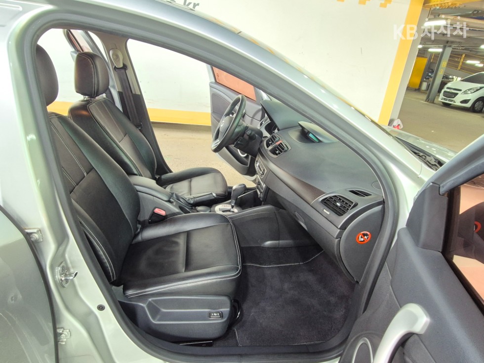 Renault SM3 — miniaturë 9