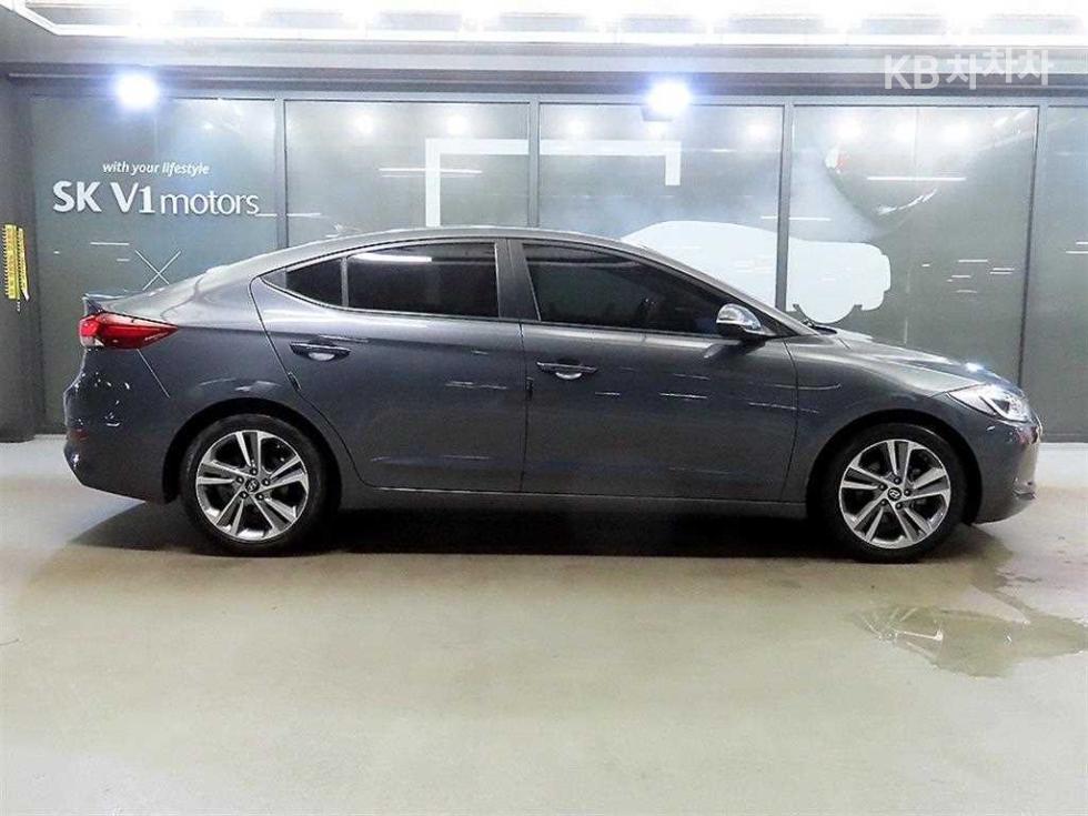 Hyundai Avante — miniaturë 3