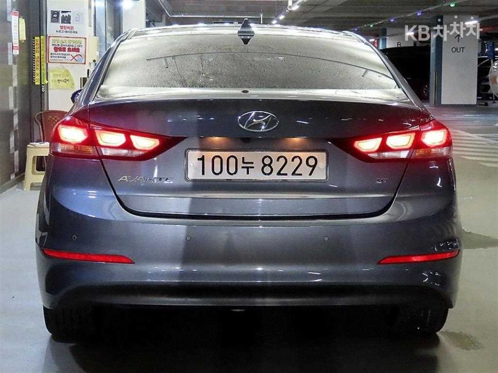 Hyundai Avante — miniaturë 5