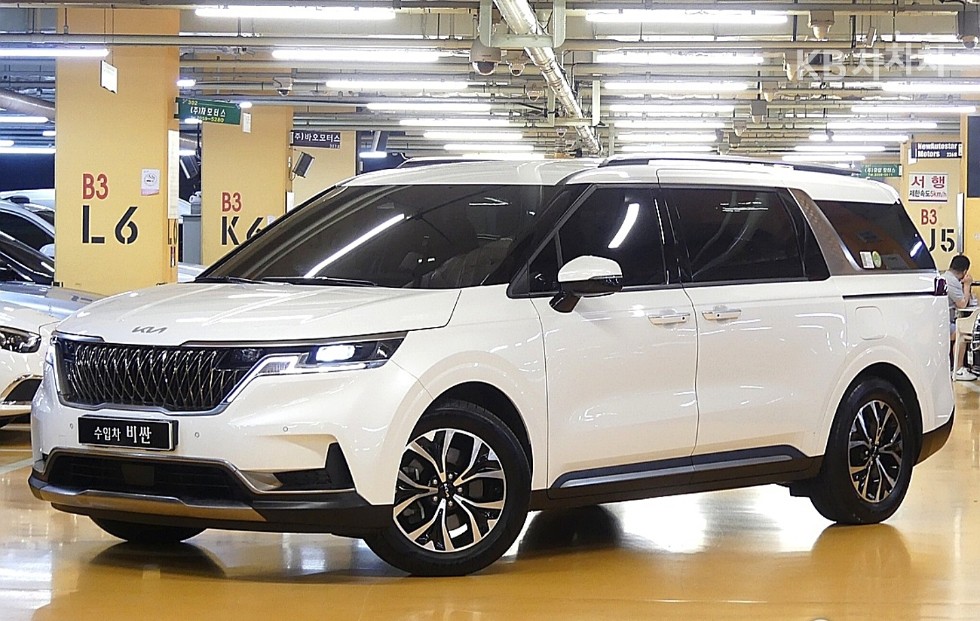 Kia Carnival — miniaturë 2