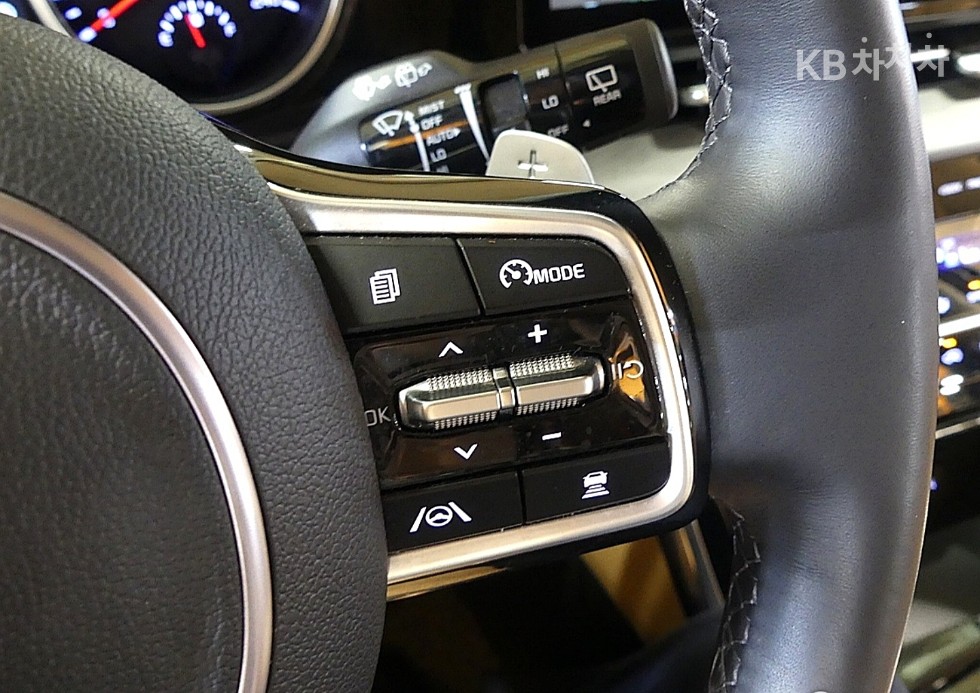Kia Carnival — miniaturë 12