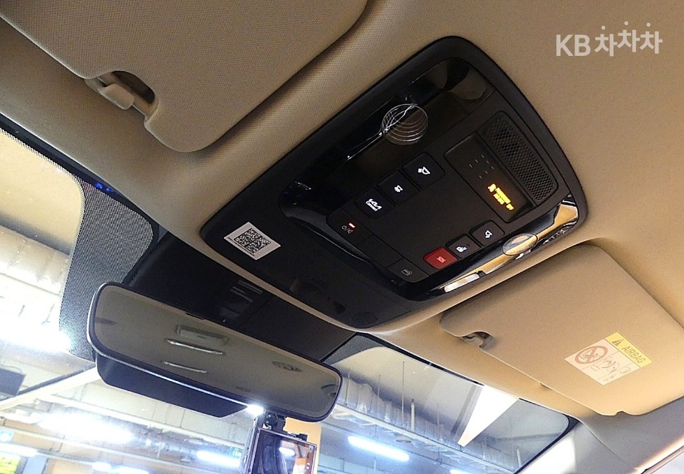 Kia Carnival — miniaturë 17