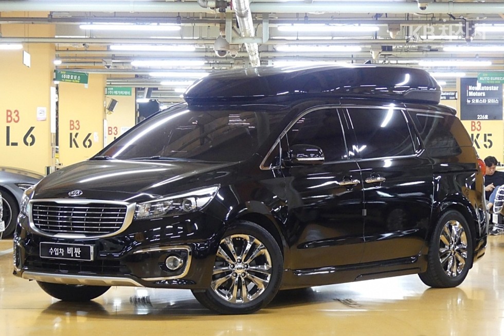 Kia Carnival — miniaturë 2