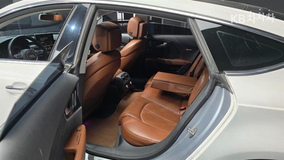 Audi A7 — miniaturë 12