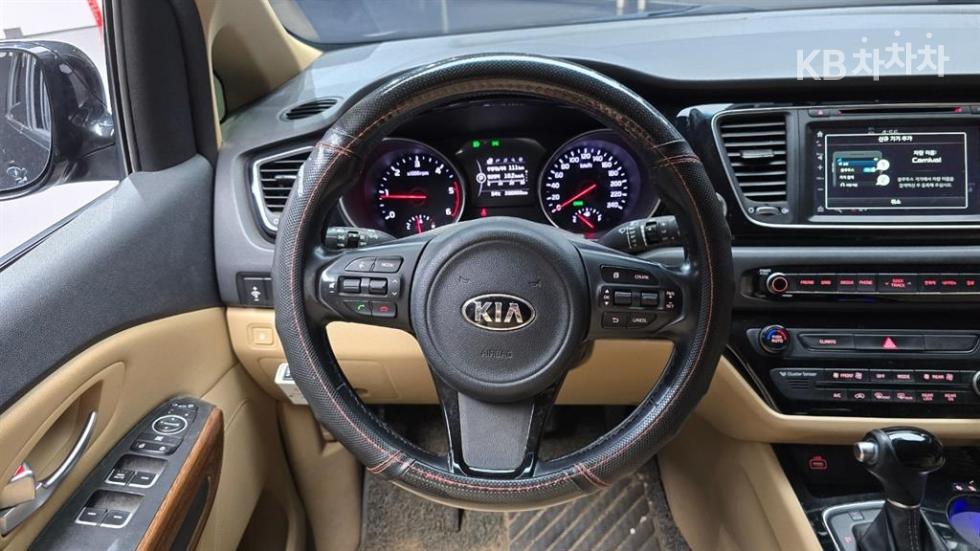 Kia Carnival — miniaturë 12
