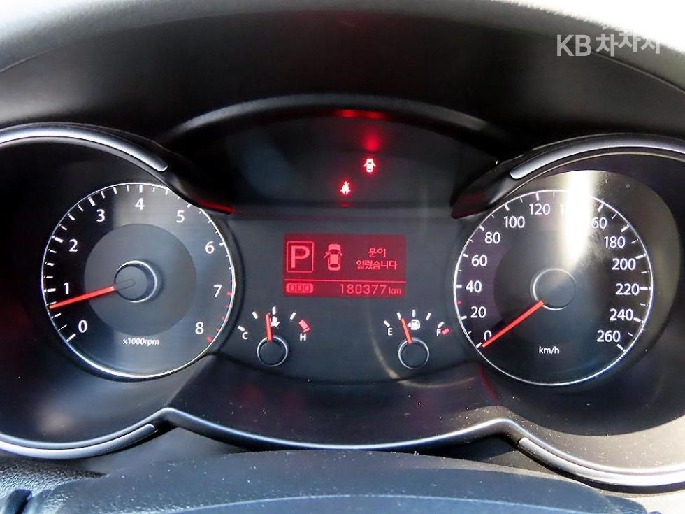 Kia K7 — miniaturë 9