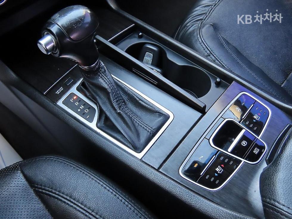 Kia K7 — miniaturë 10